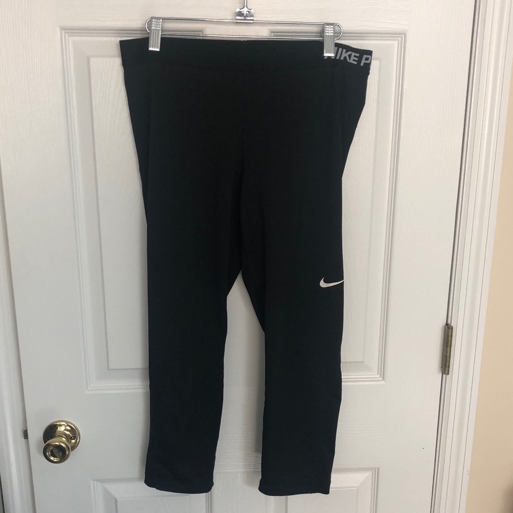 Nike cropped leggings
